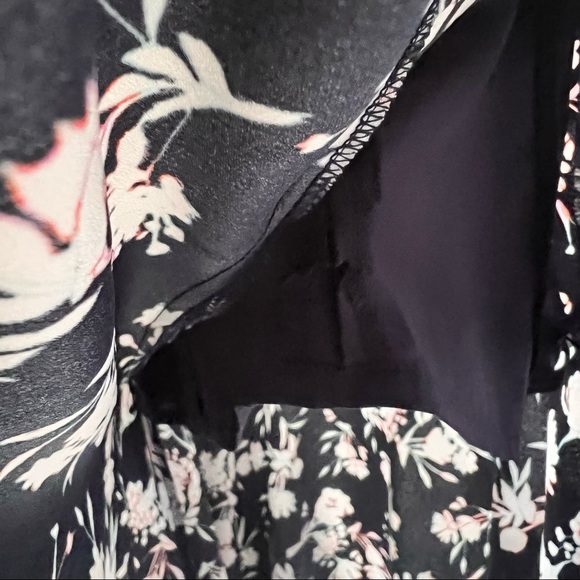 BR Navy Floral Raw Hem Dress NWOT - Picture 5 of 6